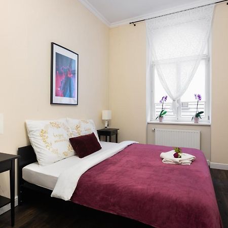 Uroczy Apartament Loretanska Apartment Krakow Bagian luar foto