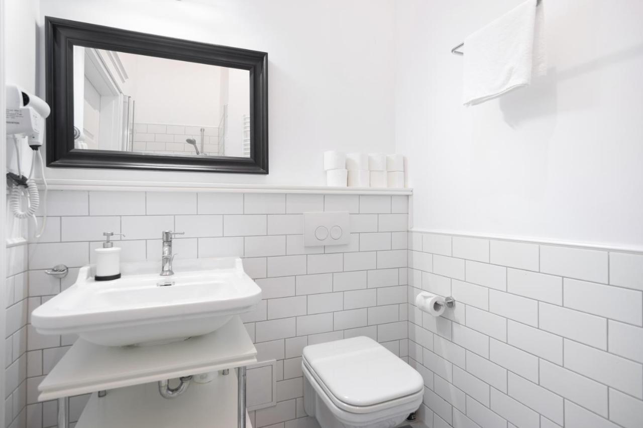 Uroczy Apartament Loretanska Apartment Krakow Bagian luar foto